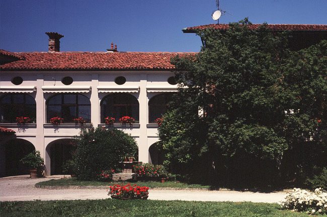 Flecchia La cascina Ivrea titolo